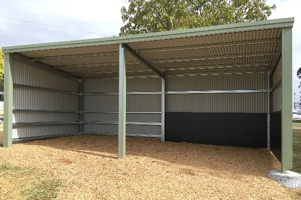 paddock shelter 7 600x400px